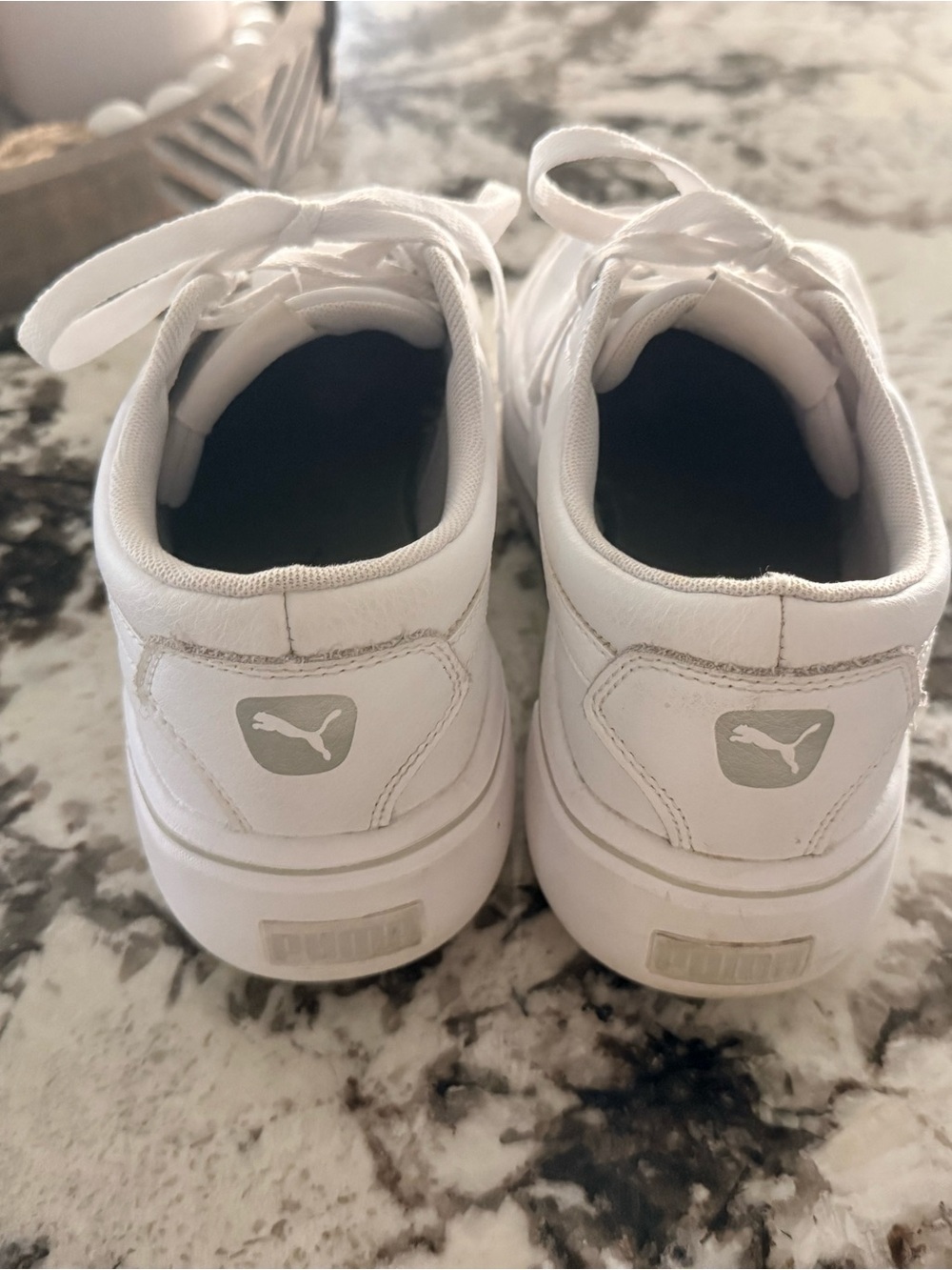 PUMA Women’s White Platform Sneakers Size 7.5 US Leather Lace-Up Shoes EU 38 - Picture 6 of 8